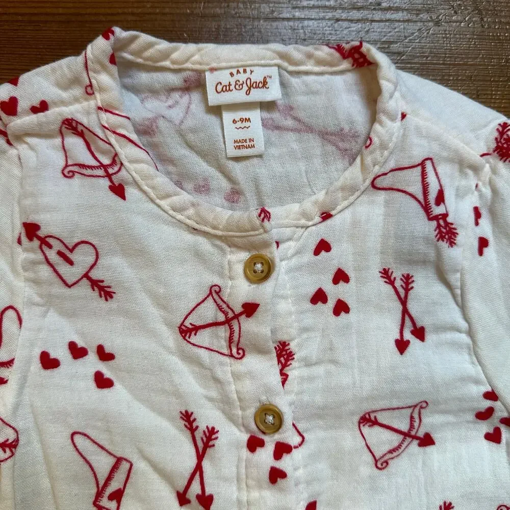 Cat & Jack white red Valentine button snap‎ one piece SIZE 6-9M